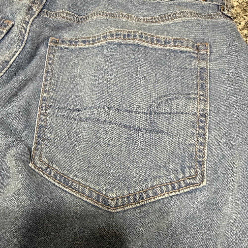 American Eagle Jeans Women's Low Rise Ultra Wide Leg Baggy Style Denim Size 4 - Picture 10 of 12
